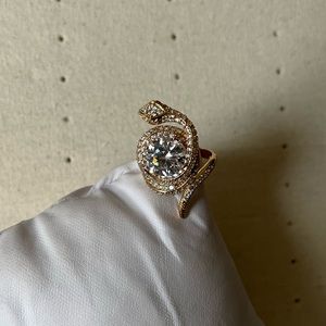 🌺 / NEW/ SiZE/ 8/  “Snake “ Design Ring